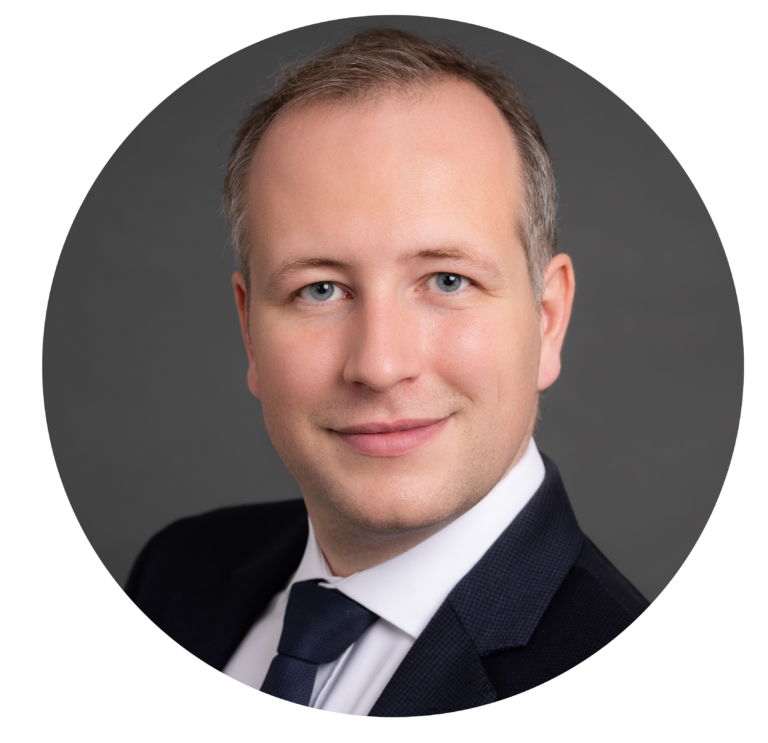 Gaël Collin est un associé fondateur chez COLMAN Avocats, spécialisé en droit du commerce, droit pénal des affaires, mandat immobilier et copropriété. Sa vaste expertise et son approche stratégique du droit font de lui un pilier essentiel au sein du cabinet. Gaël se distingue par sa capacité à offrir des conseils juridiques précis et adaptés, s'appuyant sur une compréhension approfondie des enjeux commerciaux et immobiliers. En tant que mandataire immobilier, il apporte une valeur ajoutée unique à ses clients en naviguant avec aisance à travers les complexités du marché immobilier et de la gestion de copropriété. Engagé et passionné, Gaël Collin incarne l'excellence et l'innovation dans sa pratique, renforçant le succès et la réputation de COLMAN Avocats auprès d'une clientèle diverse.